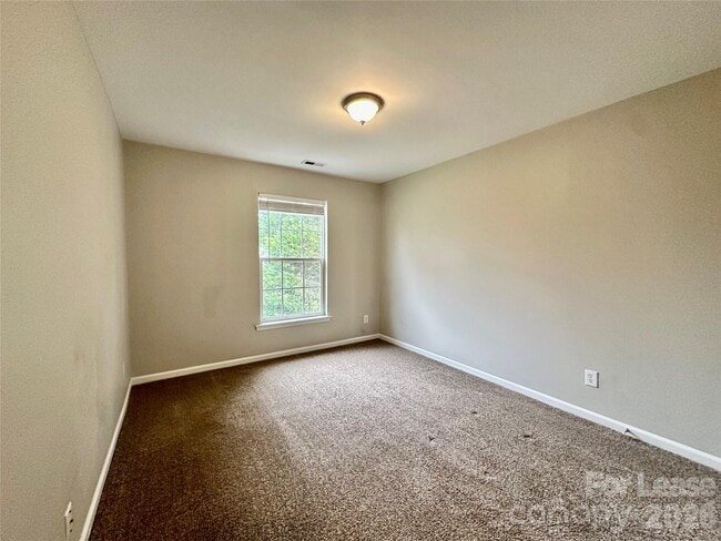 Building Photo - 5307 Bentgrass Run Dr