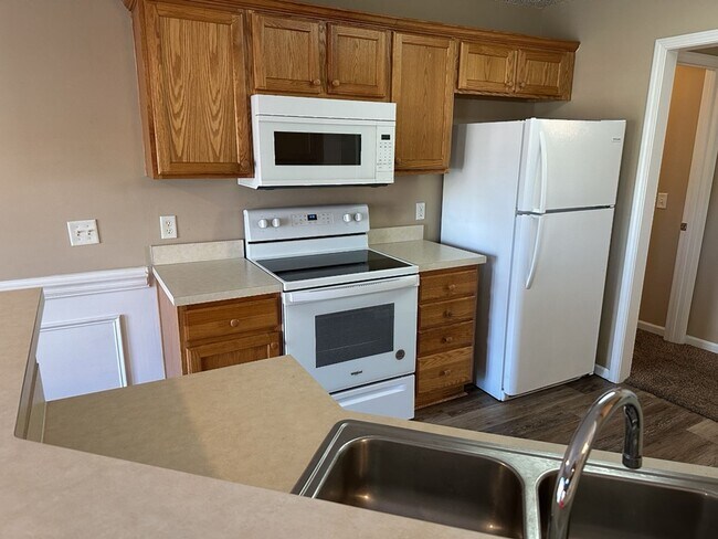 Building Photo - 199 Lancaster Way