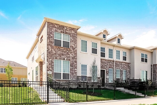 Floorplan - The Residences at Rayzor Ranch