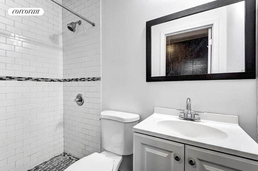 Building Photo - 1700 Lexington Ave