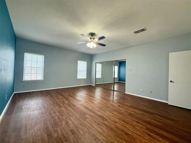 Building Photo - 3254 Holly Hall St