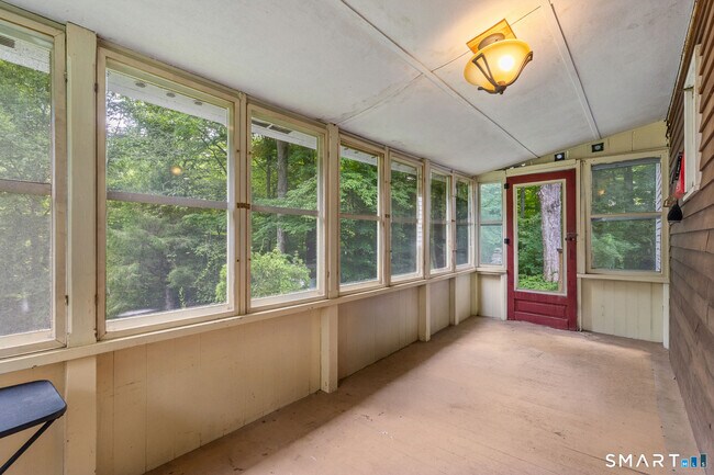 Building Photo - 158 Lewis Hill Rd