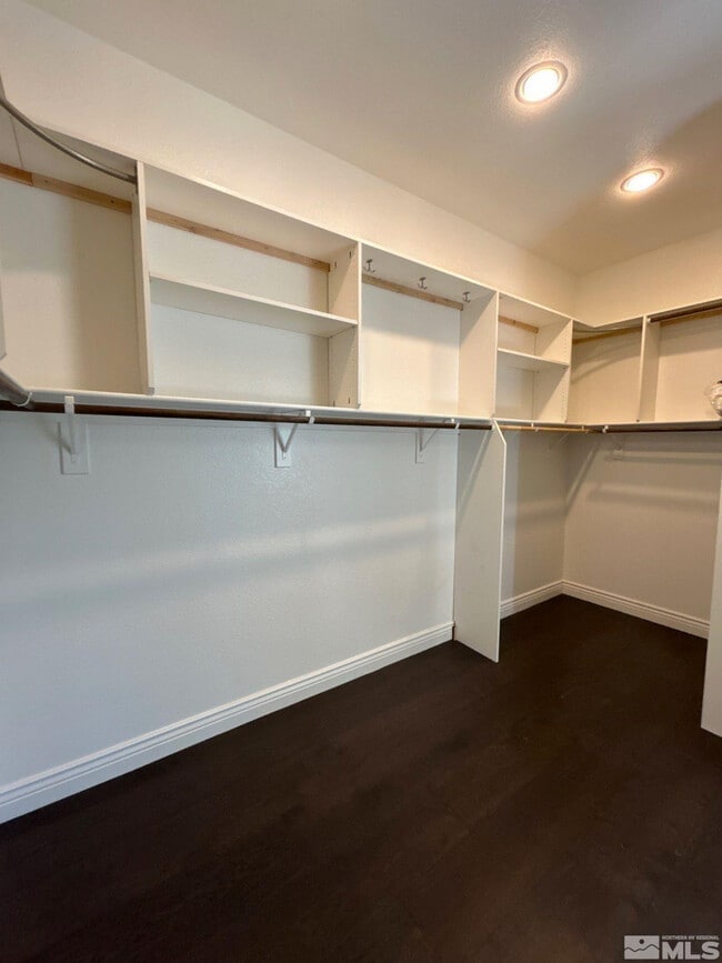 Building Photo - 2070 Blue Boy Ln