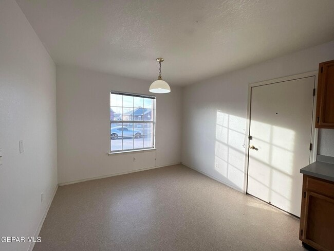 Building Photo - 3500 Tierra Zafiro Dr