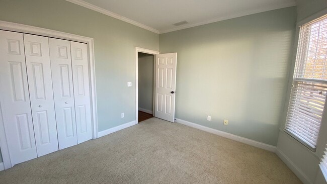 Building Photo - Harbor Club, Carriage Ridge - 3bd/2.5ba