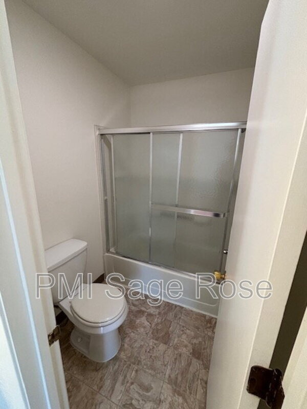 Building Photo - 1776 Sierra Highlands Dr