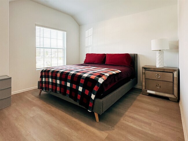 Building Photo - 5335 Winding Strm Dr