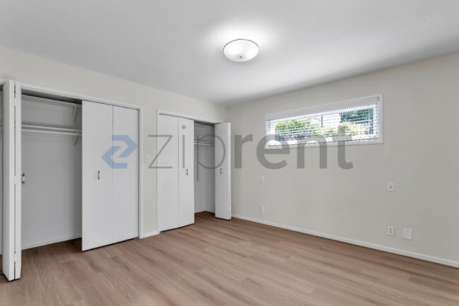 Building Photo - 500 Middlesex Rd