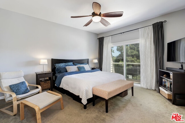 Building Photo - 13011 Mindanao Wy