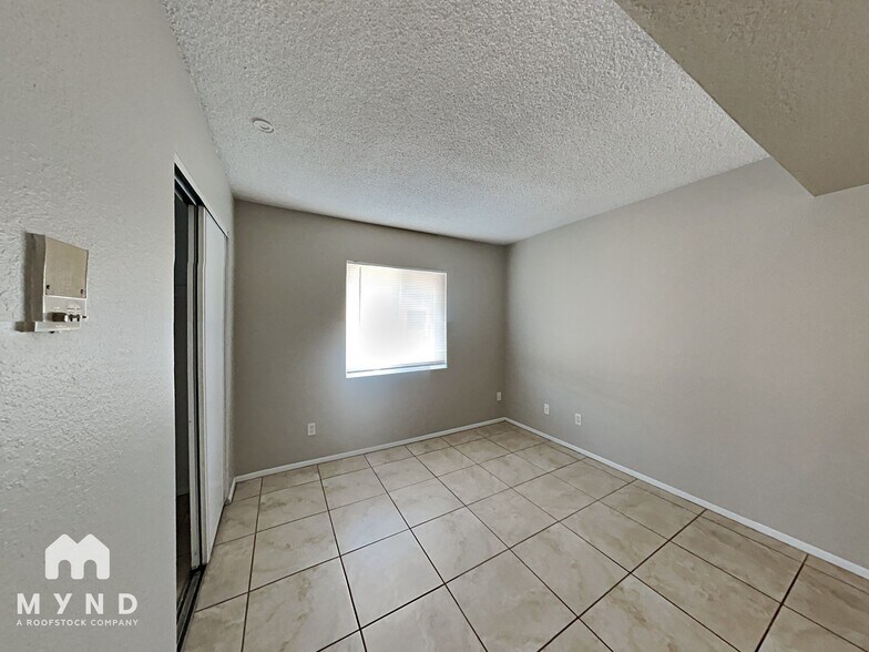 Building Photo - 8343 N 59th Dr