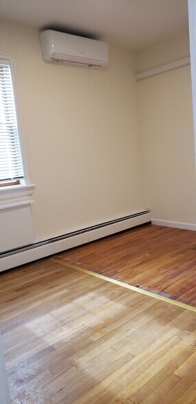 Building Photo - 468 Avenue Y