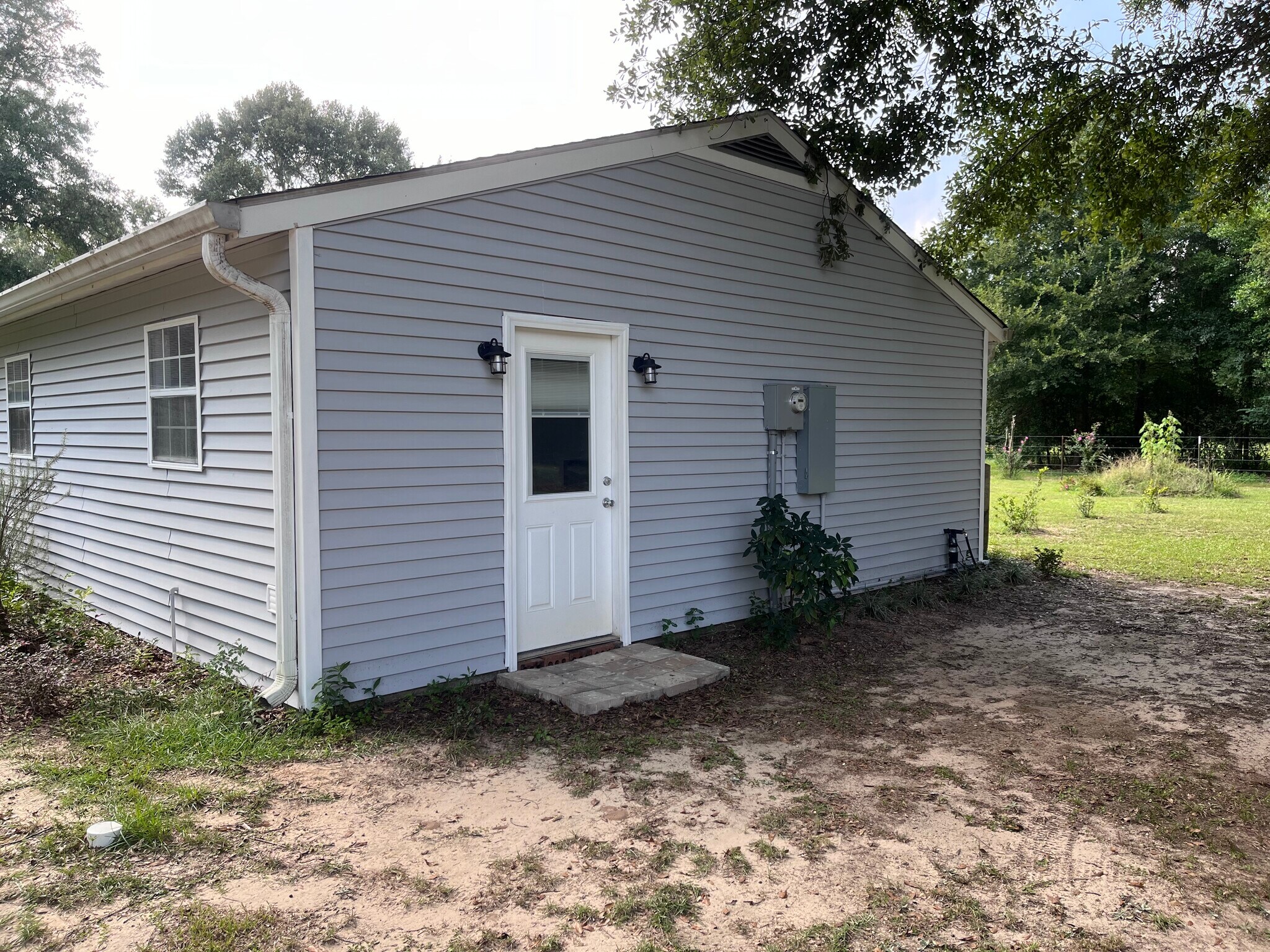 Building Photo - 31219 Vernon Talley Rd