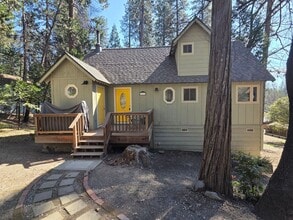 Building Photo - Twain Harte Home