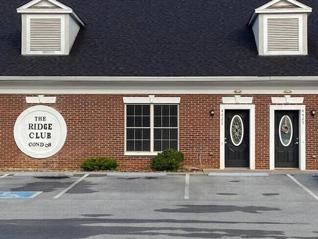 Primary Photo - City of Maryville 37801 - 2 Bedroom, 2 bat...