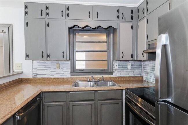 Building Photo - 1678 Bagpipe Pl