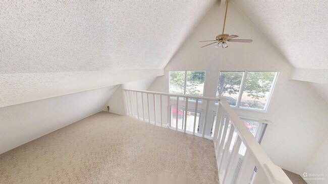 Building Photo - 102 W Windjammer Rd