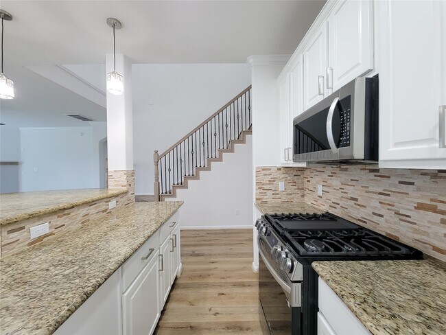 Building Photo - 2814 Bay Springs View