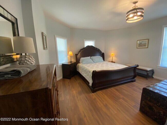 Building Photo - 95 Cooper Ave