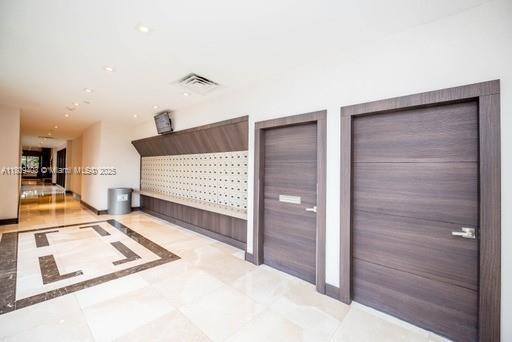 Building Photo - 20505 E Country Club Dr