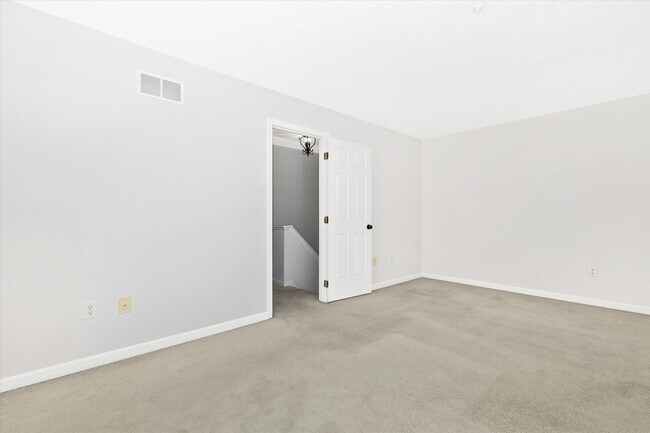 Building Photo - New Market West Rental