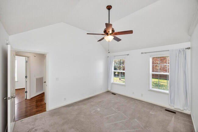 Building Photo - 197 Red Jacket Trce