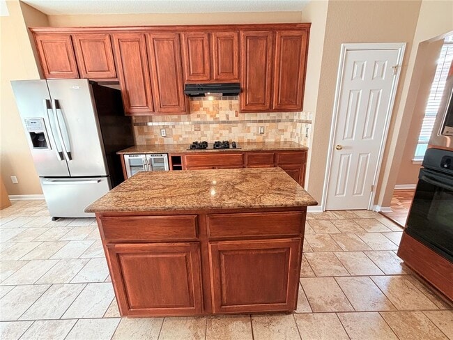 Building Photo - 3927 Blue Monster Cove