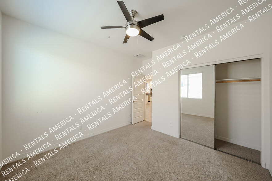 Building Photo - 3710 E Lodgepole Dr