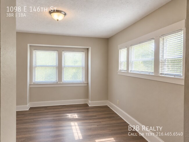 Building Photo - 1098 E 146th St