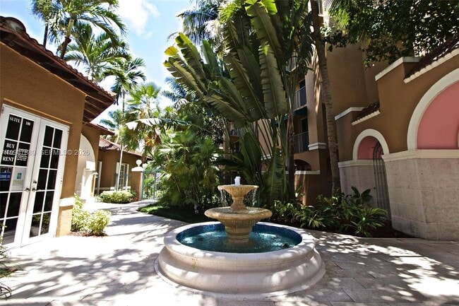 Building Photo - 19901 E Country Club Dr