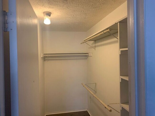 Building Photo - 1820-6 Tryon Drive