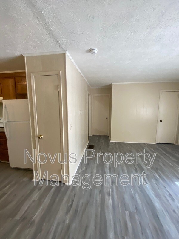 Building Photo - 40 Gees Ln