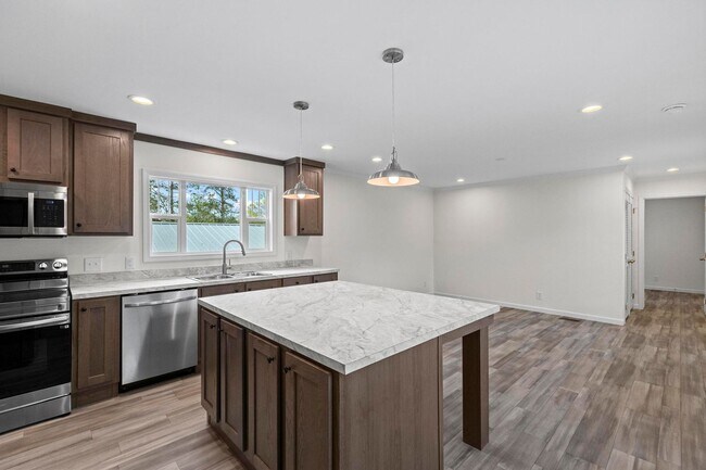 Building Photo - Like New Manufactured Home Available in Hampstead!