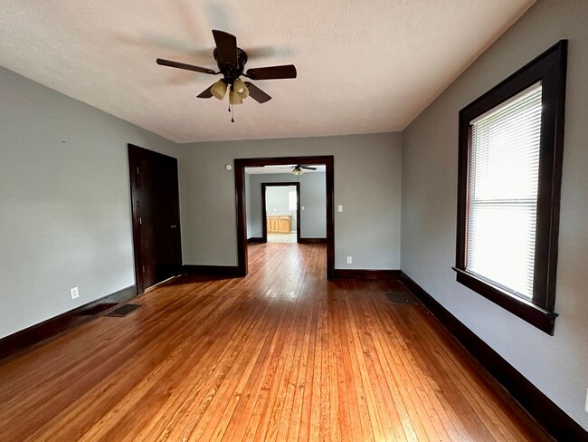 Building Photo - DEPOSIT MOVES YOU IN! No rent due until Au...