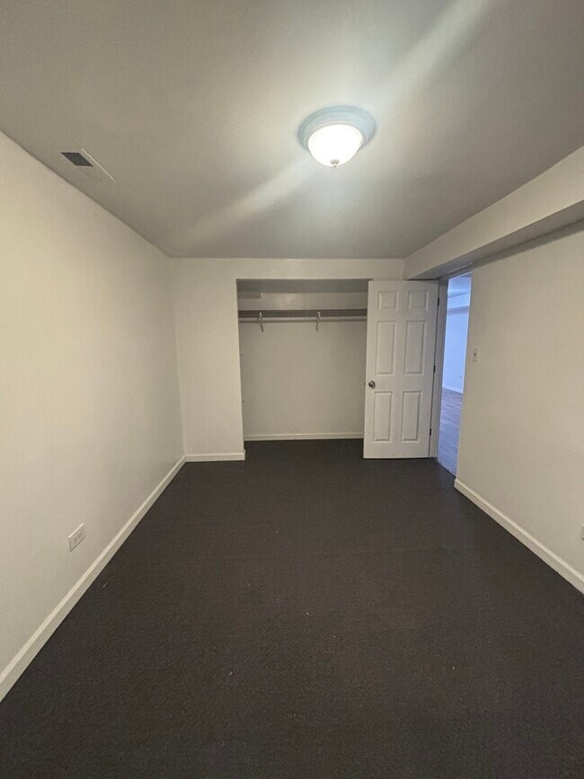 Building Photo - 1944 S Springfield Ave