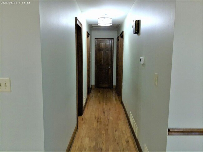 Building Photo - 1431 Chambers Rd
