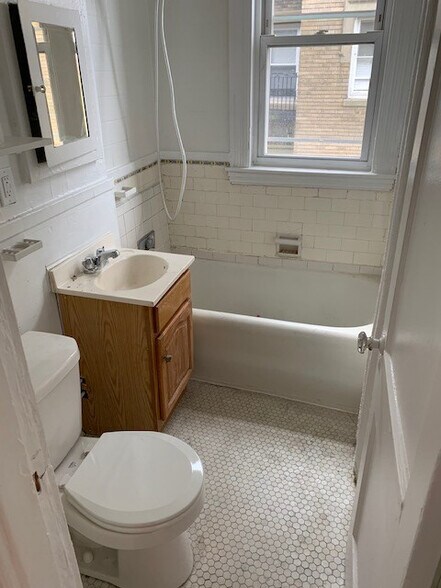 Building Photo - 1625 Commonwealth Ave