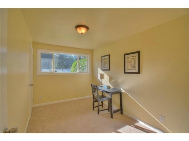 Building Photo - 3BR/1BA Single Family House - Bellevue