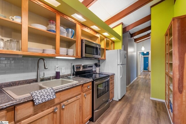 Building Photo - 103 Robinall Dr