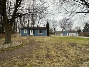 Building Photo - Single Family Home Northwest School District