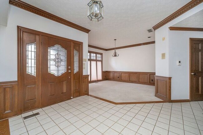 Building Photo - Beautiful Wooded Lot