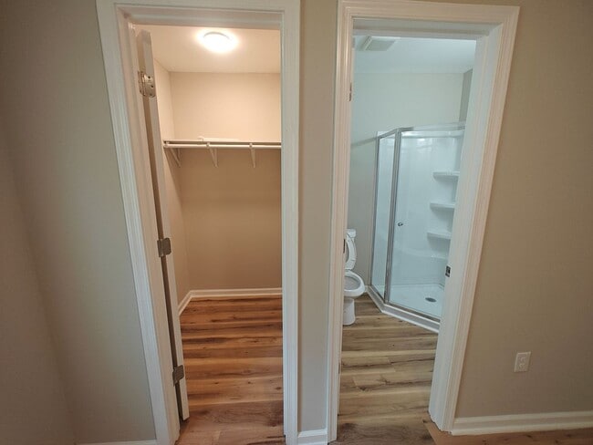 Building Photo - 2 bedroom home