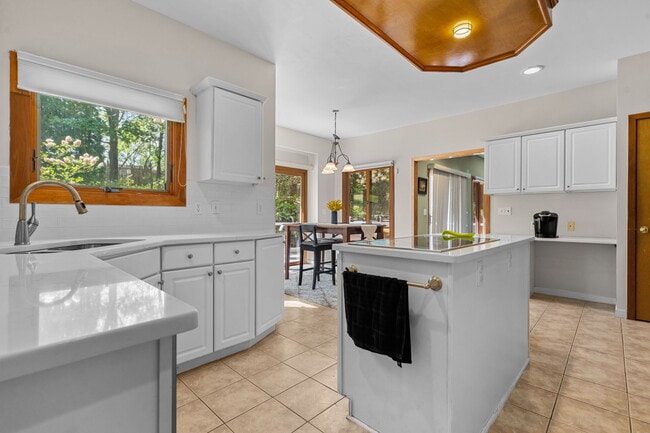 Building Photo - 254 Hunters Trail