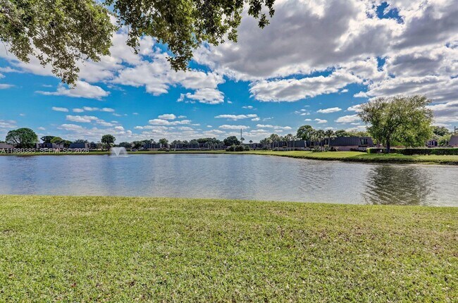 Building Photo - 237 Charter Way