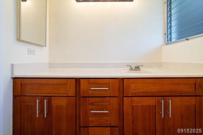Building Photo - Remodeled 2BR/2BA/2 Covered Parking stalls...