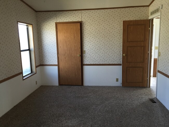 Building Photo - 471 Tiffany Dr