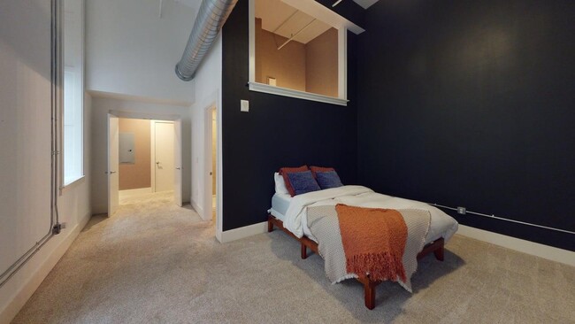 Building Photo - 417 Vine St