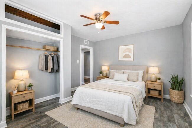 Building Photo - 4615 Schroeder St