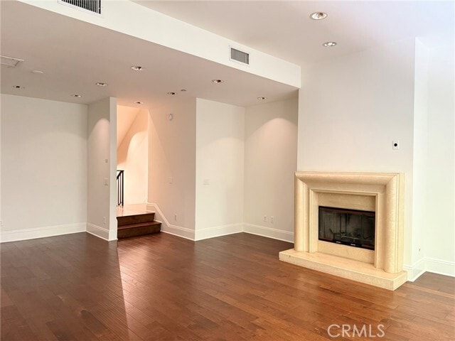 Building Photo - 2323 S Beverly Glen Blvd