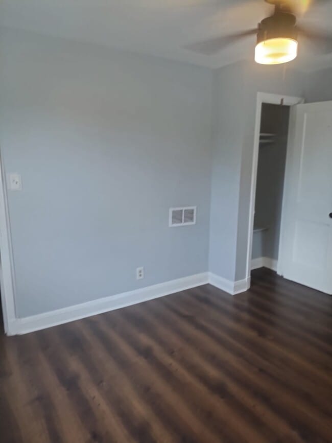 Building Photo - 2737 Bookert Dr