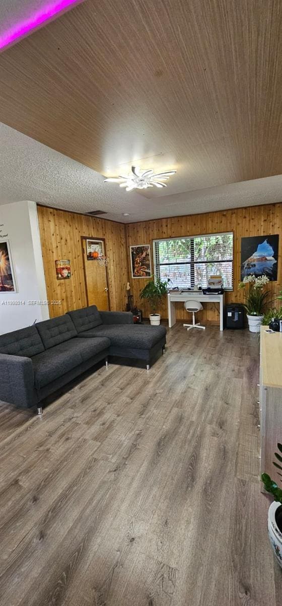 Building Photo - 1411 SW 24th Ct